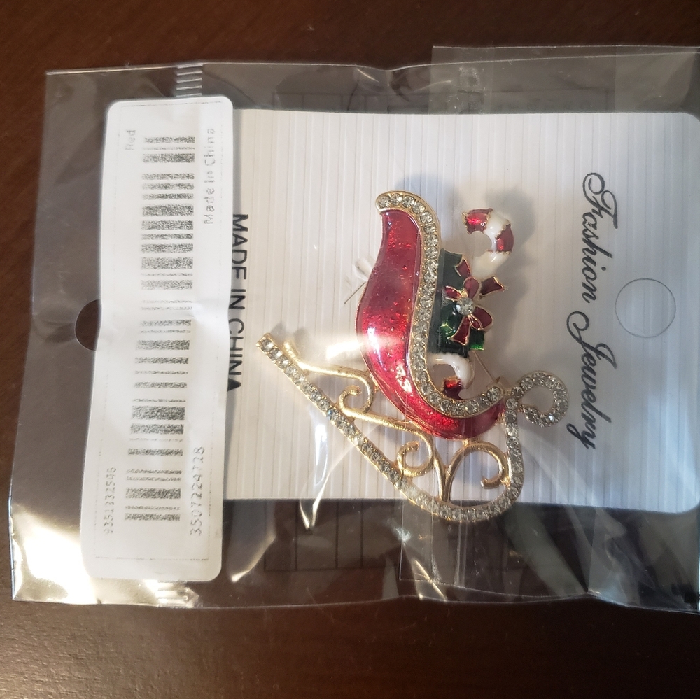 4x $15 Red and Gold Sleigh Brooch